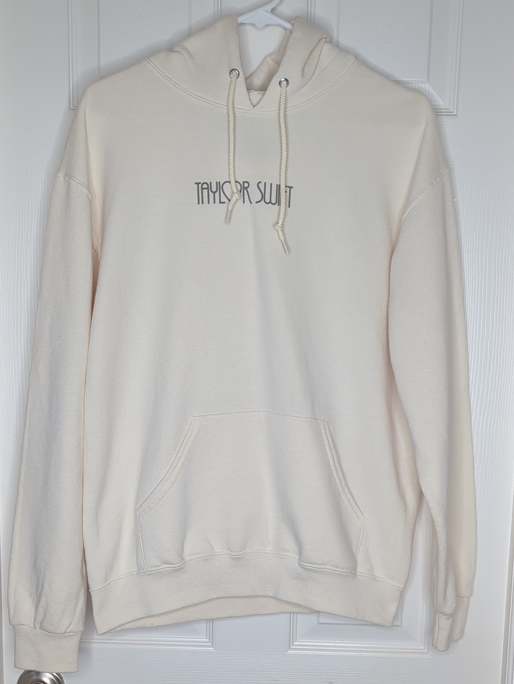 Taylor Swift Eras Tour Official Merch Heart Cream Beige Hoodie Sweatshirt Medium